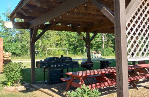 Morrilton Hotel | Cedar Falls Motel right next to Petit Jean State Park!