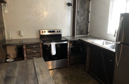 Nitro Apartment | Cedar Hill 2 Super Cute Loft near Charleston