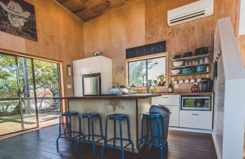 Dripping Springs Apartment | Cedar Hollow, Hill Country cabin w/ Loft & Light