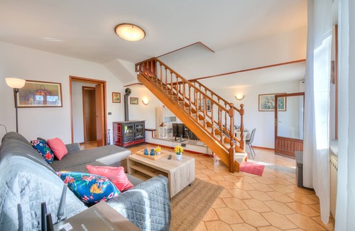 Angera House | Cedar House Villa Few Minutes From Lake, Angera, Italy