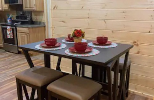 Newland Cabin | Cedar Lodge, serene all wood escape in Blue Ridge