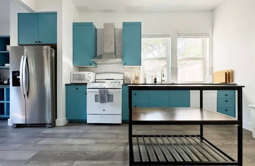 North University House | Cedar Street - Hyde Park