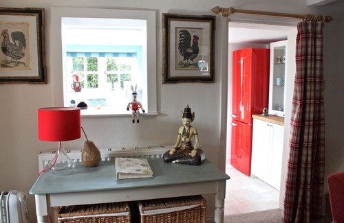New Forest District Cottage | Cedar-tiled Cottage in own Garden, in Grounds of Nearby Owner's House