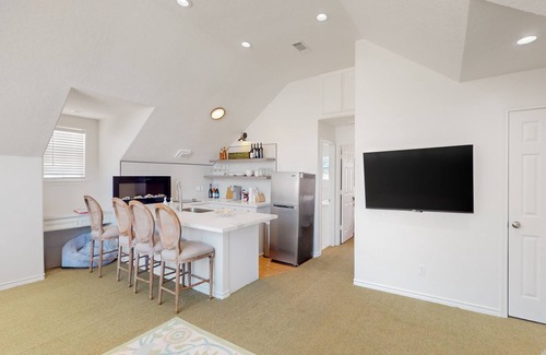 Walden on Lake Conroe Apartment | CedarGrove Hideaway - Apartment | Lakeside retreat in Montgomery