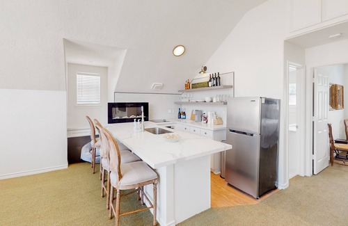 Walden on Lake Conroe Apartment | CedarGrove Hideaway - Apartment | Lakeside retreat in Montgomery