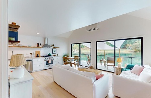 Fox Island House | Cedrona Cove Cottage