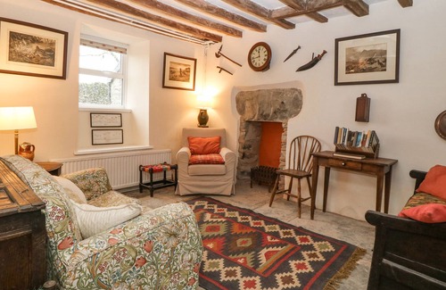 Pentre-Foelas Cottage | CEFN Y GADFA, pet friendly, character holiday cottage in Pentrefoelas