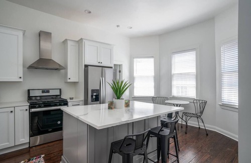 Radcliffeborough Apartment | Celestine Suite | A 5-Block Walk to King Street
