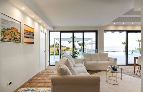 Ribera Villa | Cella Mimavi - Three Bedroom Villa, Sleeps 6