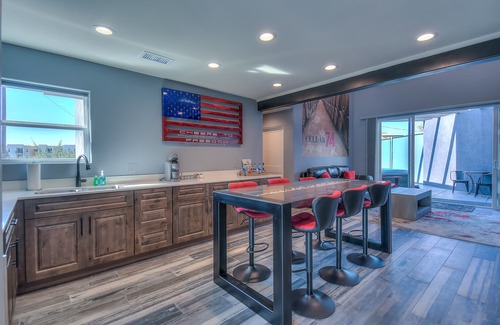 Northeast Heights House | Cellar 74: New Modern Wine Casita w/Hot tub