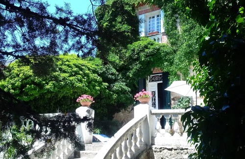 Miraflores de la Sierra House | Centenary Villa on the edge of mountain village near Madrid