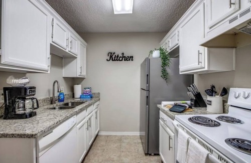 Frisco Apartment | Center Of Frisco/walk 2 shops restaurant