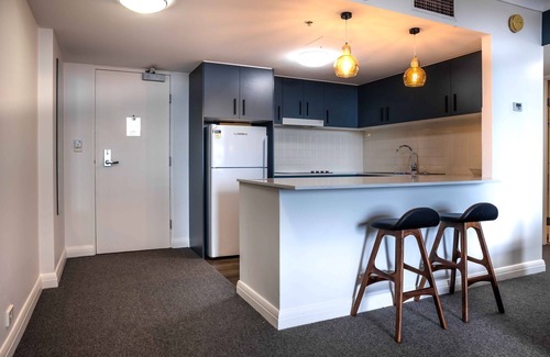 Chatswood Apartment | Central 1-Bed with Parking, Pool, Sauna & Gym
