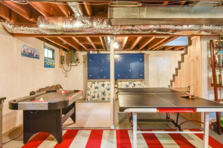 West Chatham House | Central AC Close to Beach Dog Friendly!