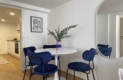 Dornbirn Apartment | "Central and Cozy: Your Dornbirn Home, Paris 7"