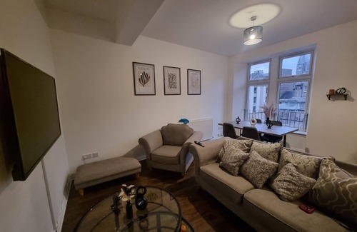 Dundee Apartment | CENTRAL APARTMENT