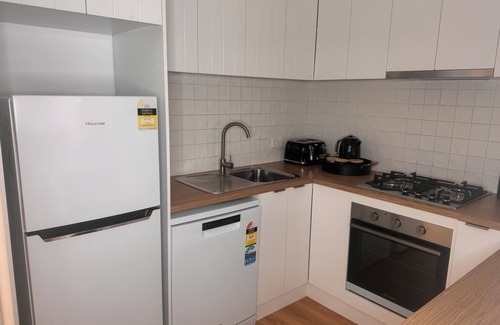 Soldiers Hill Apartment | Central Ballarat, walking distance to trains, restaurants and CBD