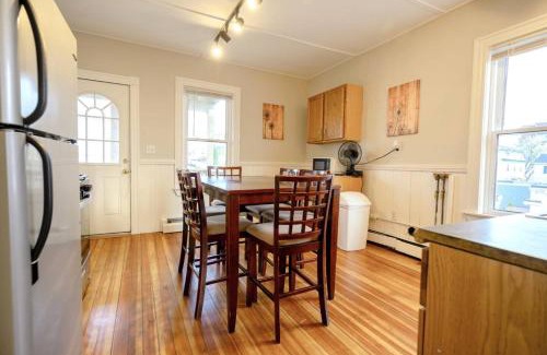Beverly Apartment | Central Beverly 5 min to Salem