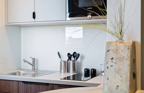 Limpertsberg Apartment | Central Chic Studio w/WiFi & Kitchen