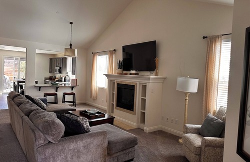 Callender House | CENTRAL COAST NEAR, BEACH, GOLF, WINERIES, VANDENBURG AFB, SANTA BARBARA, PISMO.