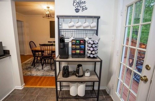 Burtonsville House | Central DC Metro Area Location, 3 bdrm 3.5 Bath home w/KING bed, Deck, Parking