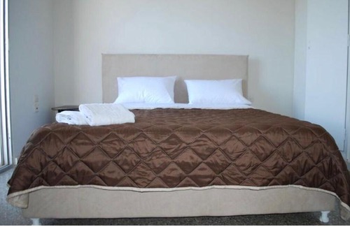 Argos Apartment | Central flat in Argos with a view on Nafplio