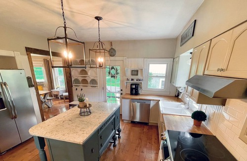 Elmira House | Central Location - HOT TUB, close to lakes, wineries, Corning, Watkins Glen