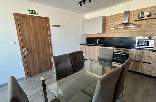 San Gwann Apartment | ★ Central LUX Apartment ★ w/POOL & 10m² terrace ➞