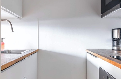 Lahti Apartment | Central Studio Apartment with Balcony
