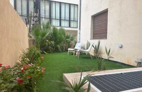 Tel Aviv Apartment | Central Tel Aviv with garden