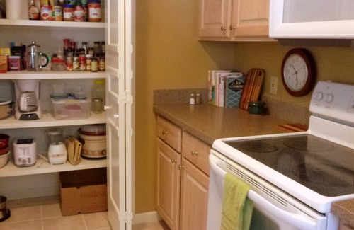 Knowles Island Plantation Cottage | Central to Beaufort, HHI, birding refuges, Parris Island. Pet & family friendly.