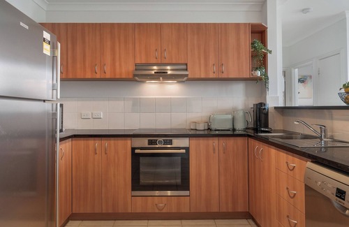East Perth Apartment | Central Urban Nest with Pool