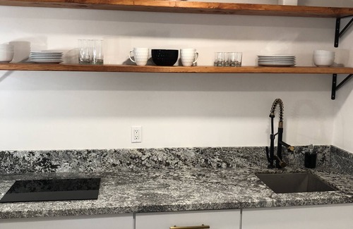 Mesa House | Centrally located 2 bedroom unit