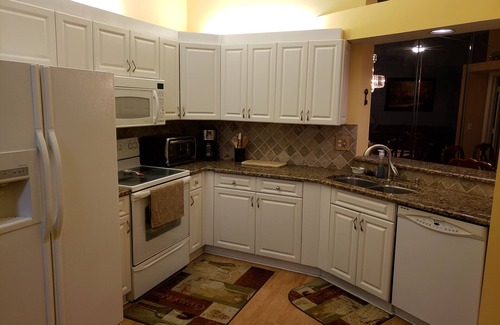 Central Naples Condo | Centrally Located in Beautiful Naples
