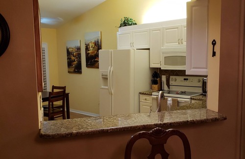 Central Naples Condo | Centrally Located in Beautiful Naples