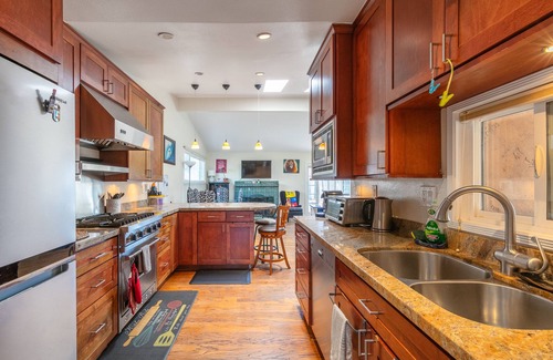 Clairemont Mesa West House | Centrally located in SD! New Pool House, Salt Pool & central AC. Clean & cozy