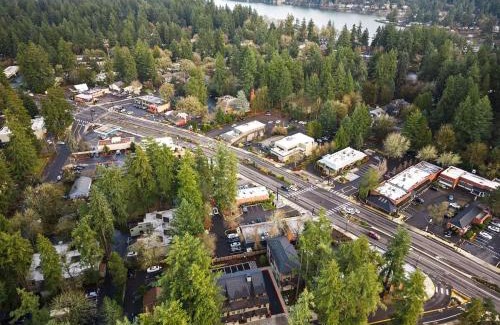 Walluga Apartment | Centrally Located Lake Oswego Studio
