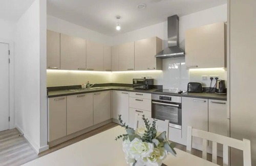 Wembley Central Apartment | Centrally Located - Modern - 2Bed - 2Bath Apartment