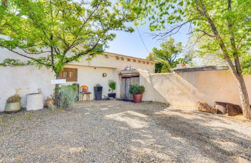 Northeast Santa Fe Apartment | Centrally Located Santa Fe Studio Near Town!