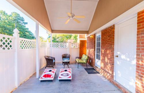 Charlotte House | Centrally Located Spacious Abode