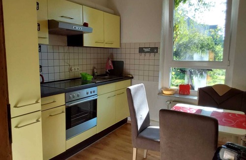 Schkeuditz Apartment | Centrally located vacation apartment "ROSI" in Schkeuditz