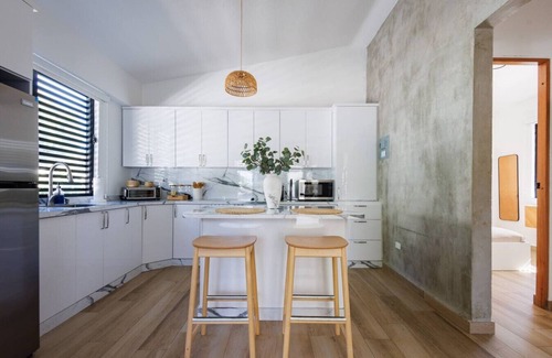 Eleanor Roosevelt House | Centric Boho Haven in Hato Rey | Unit 1