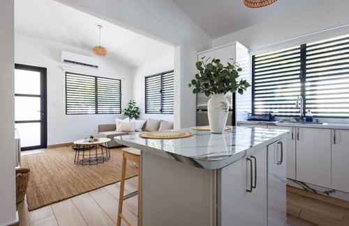 Eleanor Roosevelt House | Centric Boho Haven in Hato Rey | Unit 1