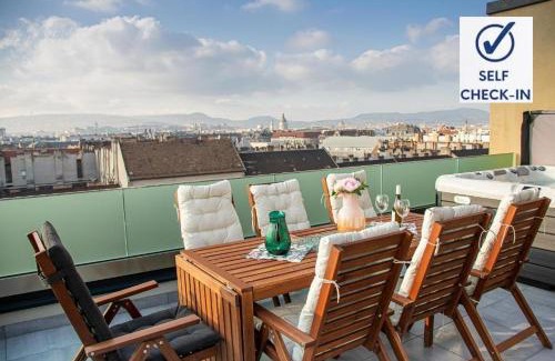 Csarnok negyed Apartment | Centropolitan Penthouse #Jacuzzi #FreeParking