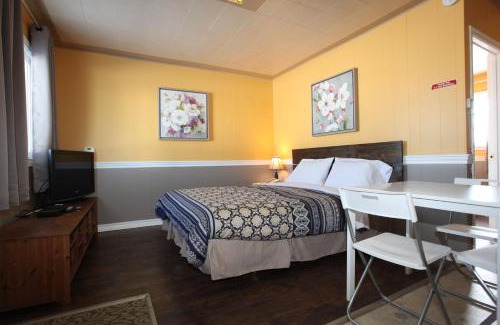Fort Macleod Hotel | Century II Motel
