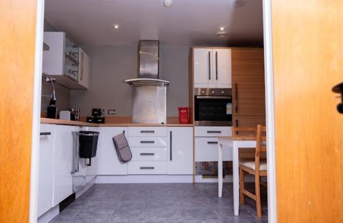 Century Wharf Apartment | Century Wharf Apt