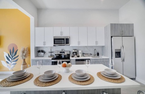Allentown Apartment | CEO Suite - Atown’s Finest