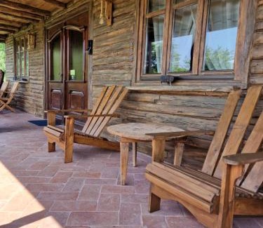 Vaideeni House | Cerdacul din livada - Șura Bunicilor