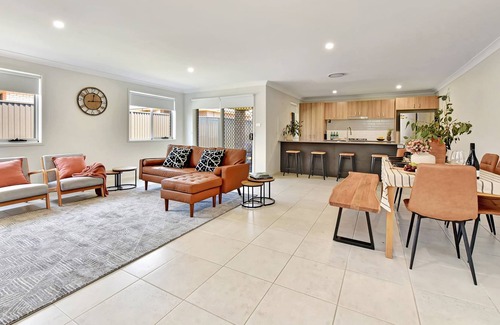 Cessnock House | Cessnock Haven - Contemporary Country Retreat