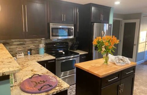 Burbank House | CF Ranch & Cattle Co. Guest House